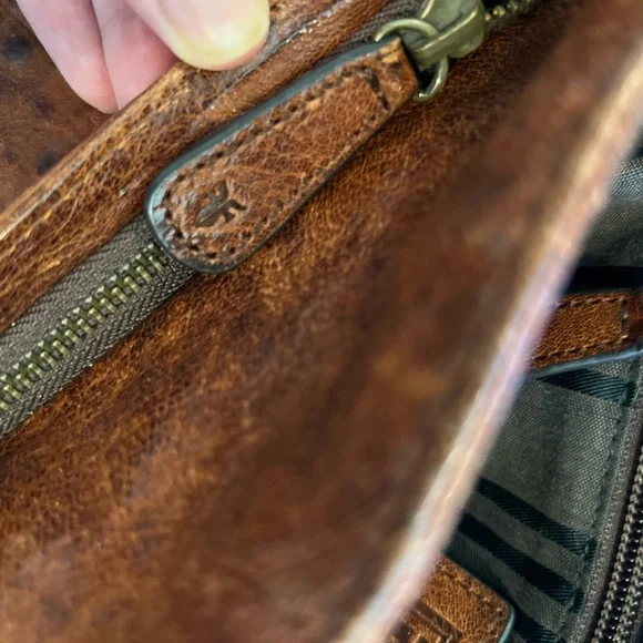 Frye Becca crossbody - Picture 7 of 11